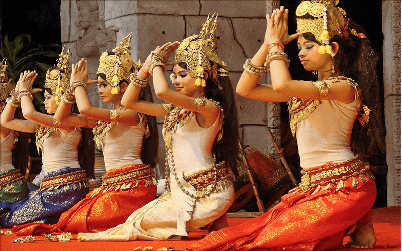 Những tiên nữ xinh đẹp cùng điệu múa Apsara của Campuchia 5 Wanderlust Tips nhung tien nu xinh dep cung dieu mua apsara cua Campuchia 8