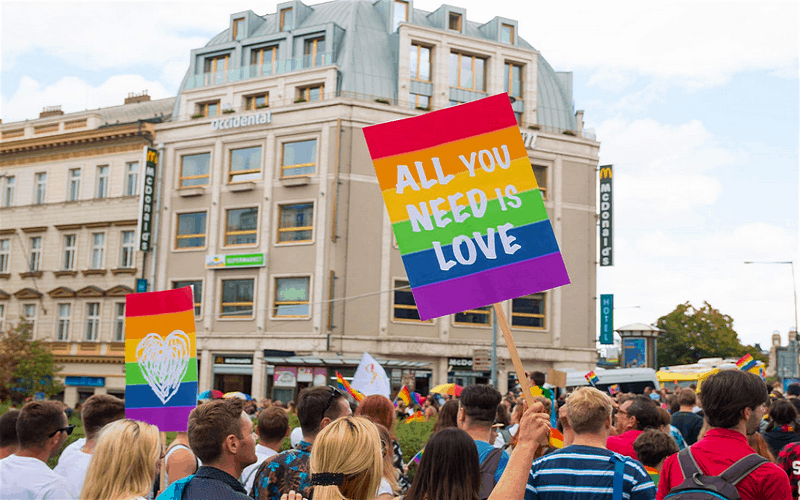 Wanderlust Tips thoi gian to chuc le hoi danh cho LGBT o Chau Au nam 2018 9