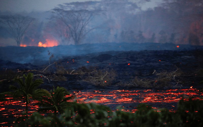 Wanderlust Tips Hawaii phai doi mat voi moi de doa tu nui lua phun trao 2