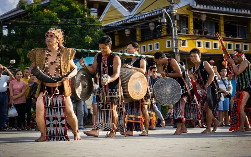 Tạp chí du lịch Wanderlust Tips 13 tỉnh tham gia ngày hội văn hóa các dân tộc miền Trung