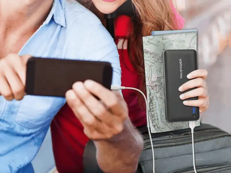 Tạp chí du lịch Wanderlust Tips5 phụ kiện công nghệ du lịch giúp bạn giải trí trong chuyến bay dài