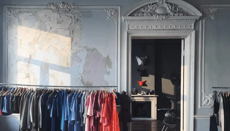 Tạp chí du lịch Wanderlust Tips 8 showroom dành cho tín đồ ưu thích thời trang Nga ở St Petersburg