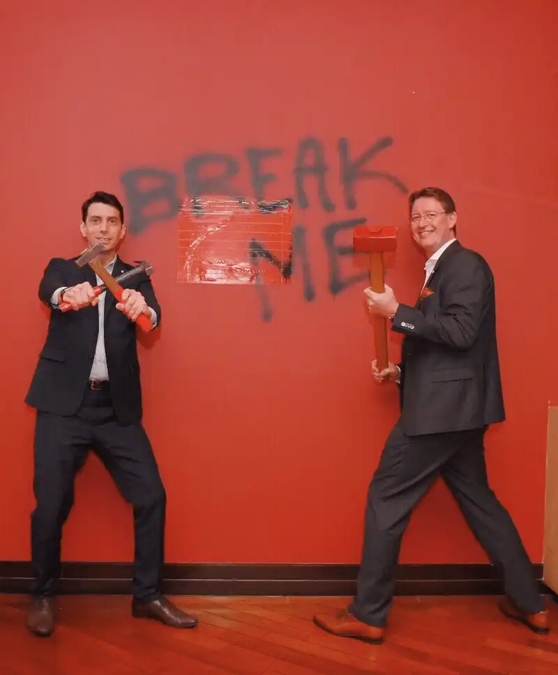 Tạp chí du lịch Wanderlust Tips dạ tiệc chia tay nhà hàng Angelina