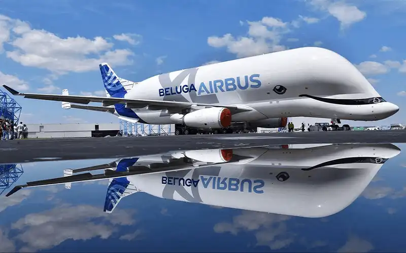 Tạp chí du lịch Wanderlust Tips Độc đáo trước chiếc máy bay Beluga XL hình cá voi trắng của Airbus