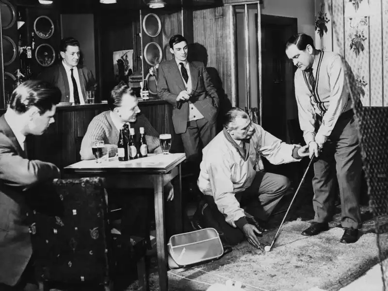 Tạp chí du lịch Wanderlust Tips 20 bức ảnh xưa cũ của những quầy bar khách sạn nổi tiếng thế giới