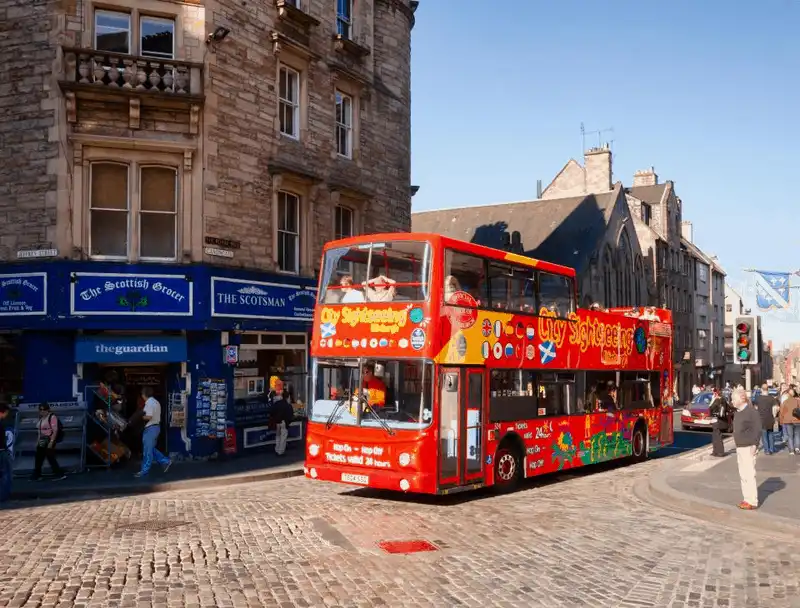 Tạp chí du lịch Wanderlust Tips tour du lịch chỉ có ở Vương quốc Anh