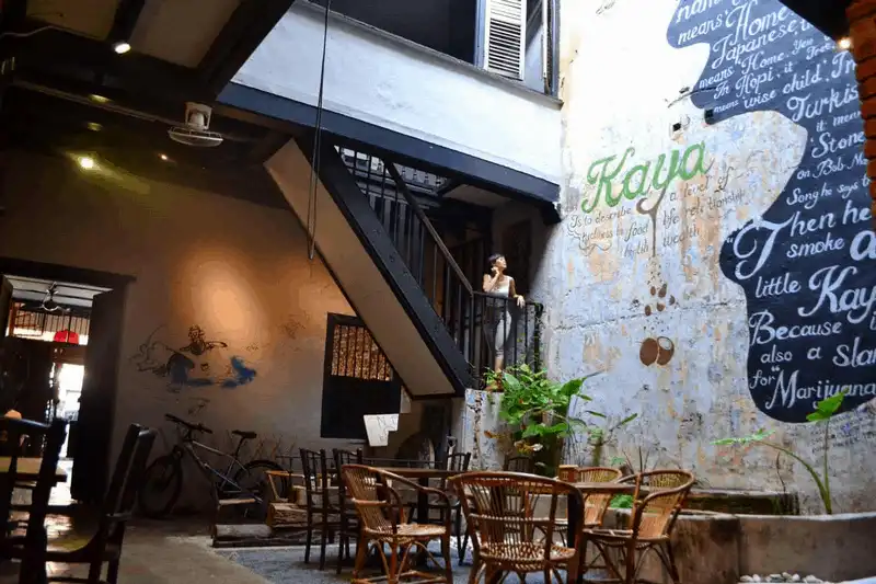 Wanderlust tips tat tan tat nhung diem uong hut khach o melaka malaysia 15