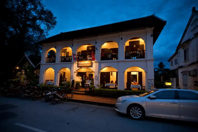 Tạp chí du lịch Wanderlust Tips Top 5 nhà hàng nổi tiếng ở Luang Prabang, Lào