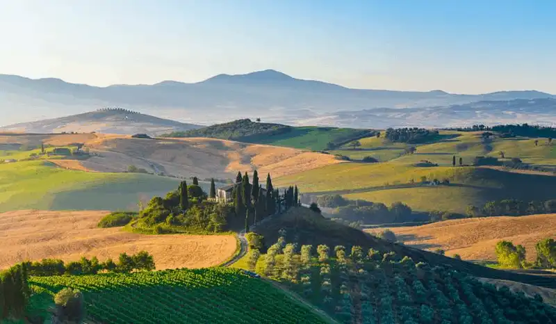 Tạp chí Du lịch Wanderlust Tips 10 quốc gia được du lịch nhiều nhất thế giới 