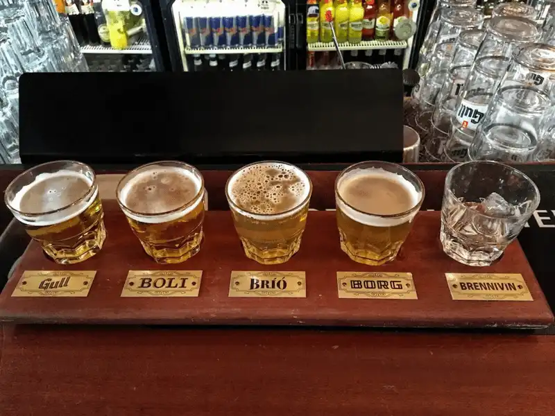 Tạp chí Du lịch Wanderlust Tips 12 sự khác biệt văn hóa đáng ngạc nhiên giữa Iceland và Mỹ