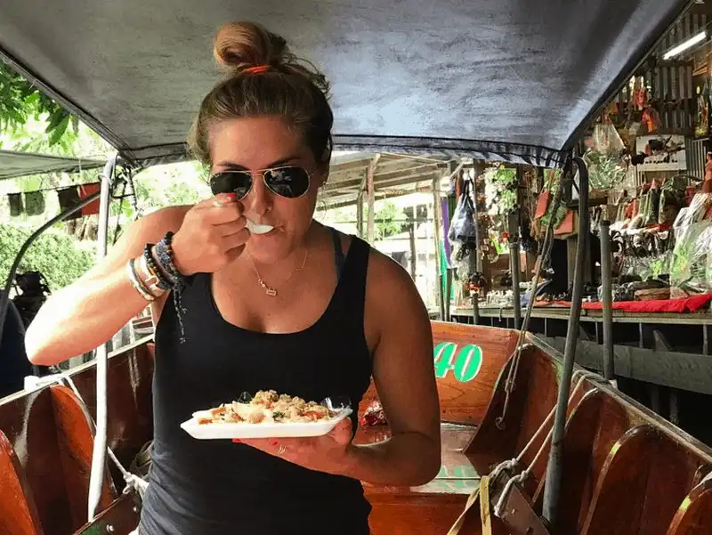 Tạp chí Du lịch Wanderlust Tips 5 cách đơn giản để giữ dáng khi đi du lịch