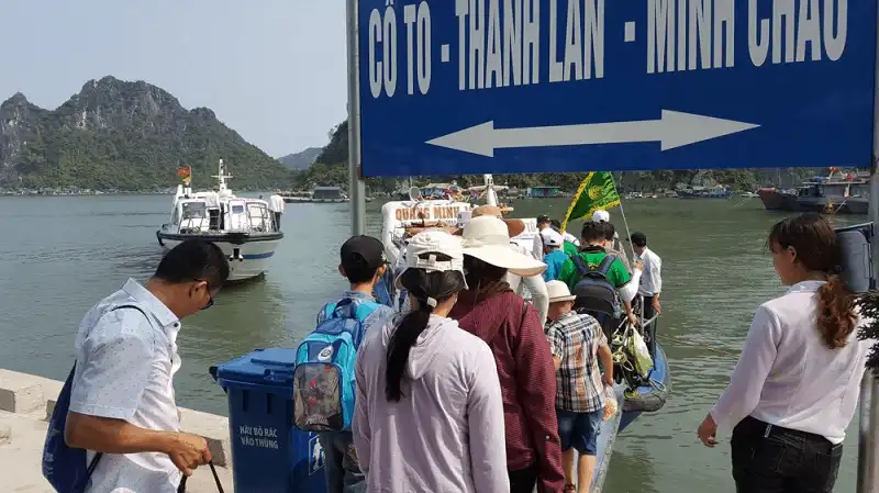 Tạp chí du lịch Wanderlust Tips 5000 du khách bắt đầu trở về đất liền sau 2 ngày mắc kẹt ở đảo Cô Tô