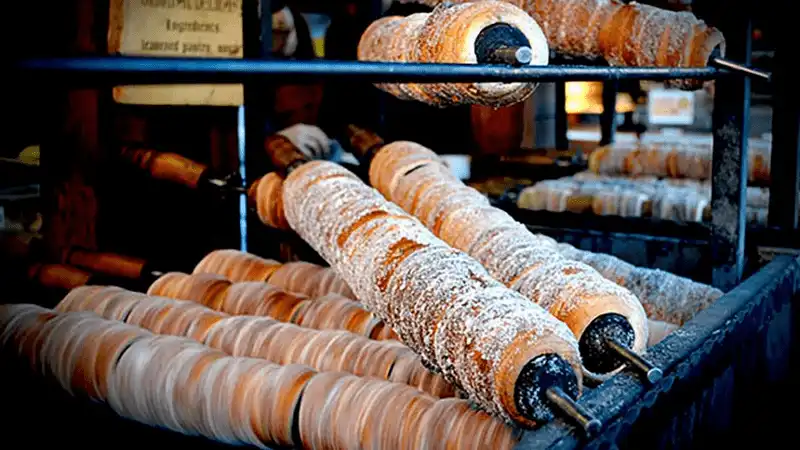 Tạp chí Du lịch Wanderlust Tips 8 món ăn nhất định phải thử khi tới Prague, Cộng hòa Séc