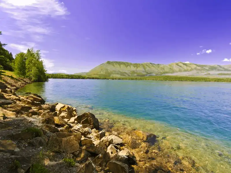 Tạp chí du lịch Wanderlust Tips Điểm danh 10 hồ nước đẹp nhất nước Mỹ