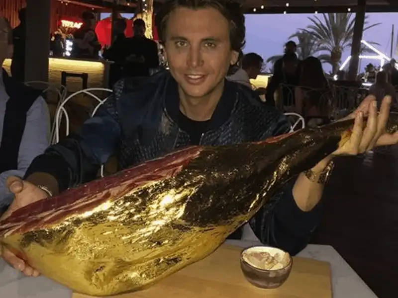 Tạp chí du lịch Wanderlust Tips Điểm danh các món ăn dát vàng xa xỉ nhất thế giới