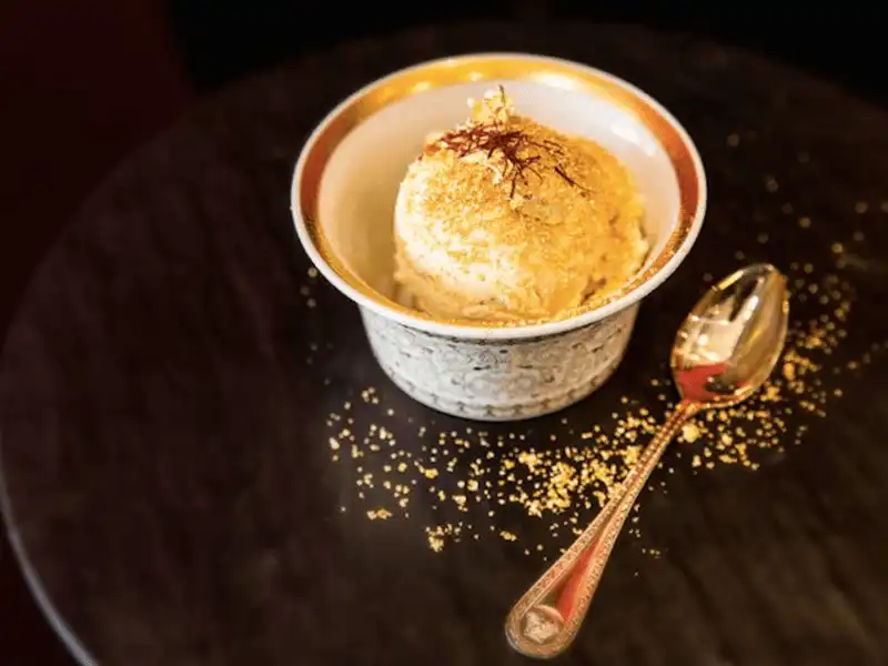 Tạp chí du lịch Wanderlust Tips Điểm danh các món ăn dát vàng xa xỉ nhất thế giới