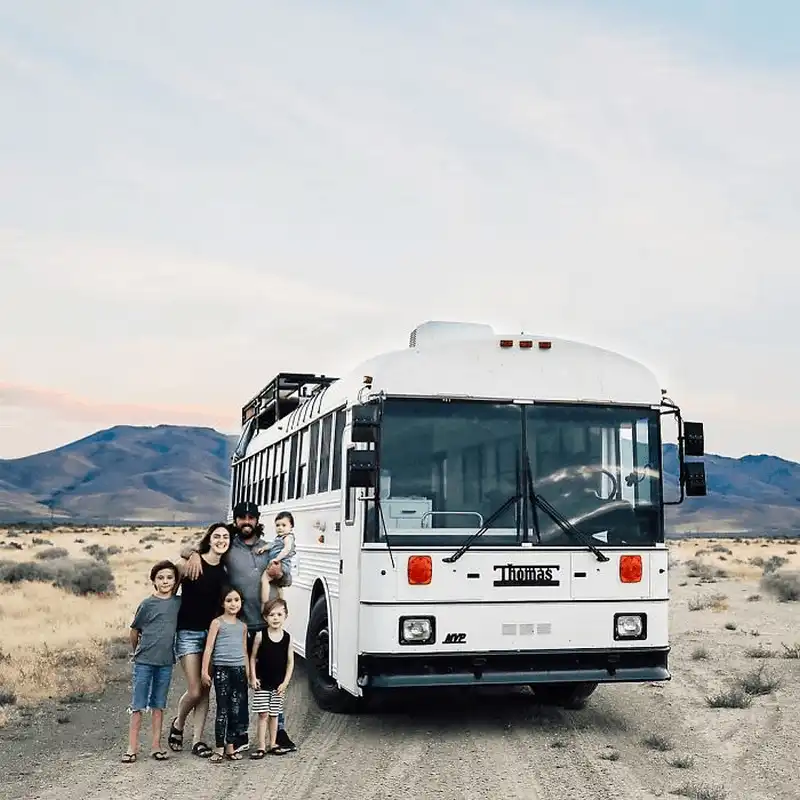 Tạp chí du lịch Wanderlust Tips Du lịch thế giới trên những chiếc xe tự lái (Kỳ 2)