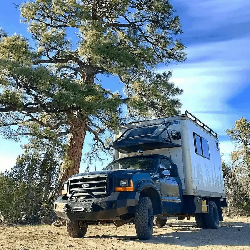 Tạp chí du lịch Wanderlust Tips Du lịch thế giới trên những chiếc xe tự lái (Kỳ 2)