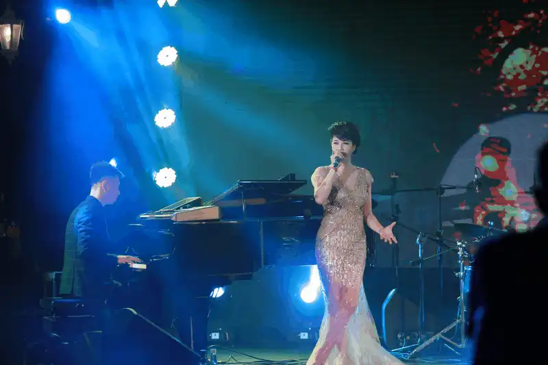 Tạp chí Du lịch Wanderlust Tips “Dương Cầm Đêm Phương” - đêm nhạc của những lần đầu tiên