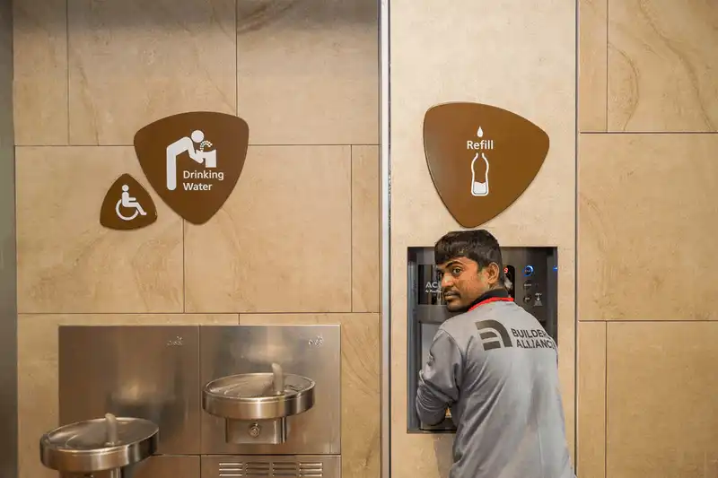 Tạp chí du lịch Wanderlust Tips Ghé thăm sân bay Changi số 1 thế giới (Phần 2)