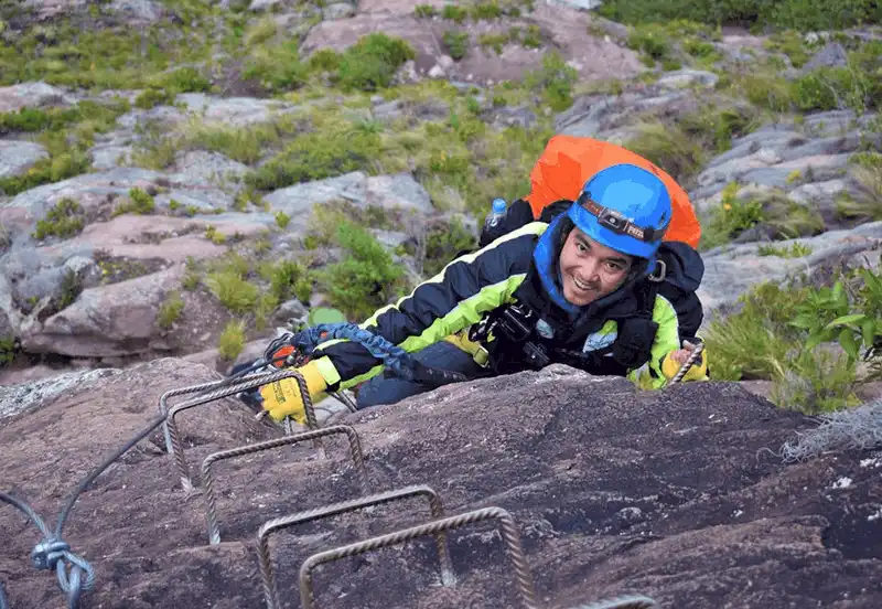 Tạp chí du lịch Wanderlust Tips Nhìn lại hành trình 1 năm lên đường của Trần Đặng Đăng Khoa