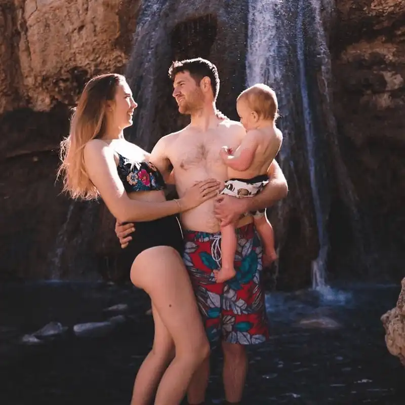 Tạp chí du lịch Wanderlust Tips Hành trình du lịch thế giới trên những chiếc xe tự lái 