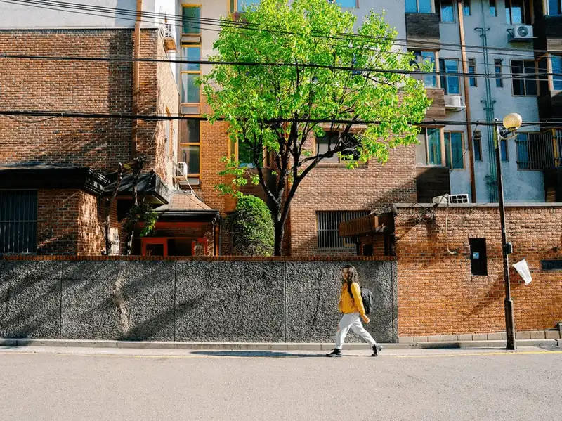 Tạp chí du lịch Wanderlust Tips Hành trình Hello World khám phá Seoul truyền thống và hiện đại