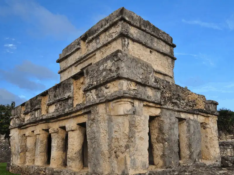 Tạp chí du lịch Wanderlust Tips Khám phá tàn tích của người Maya ở Riviera Maya, Mexico 