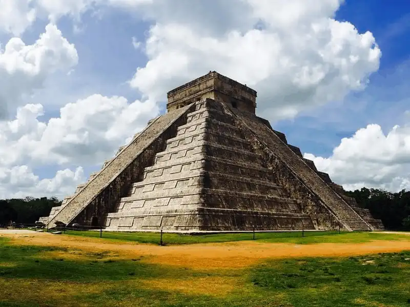 Tạp chí du lịch Wanderlust Tips Khám phá tàn tích của người Maya ở Riviera Maya, Mexico 