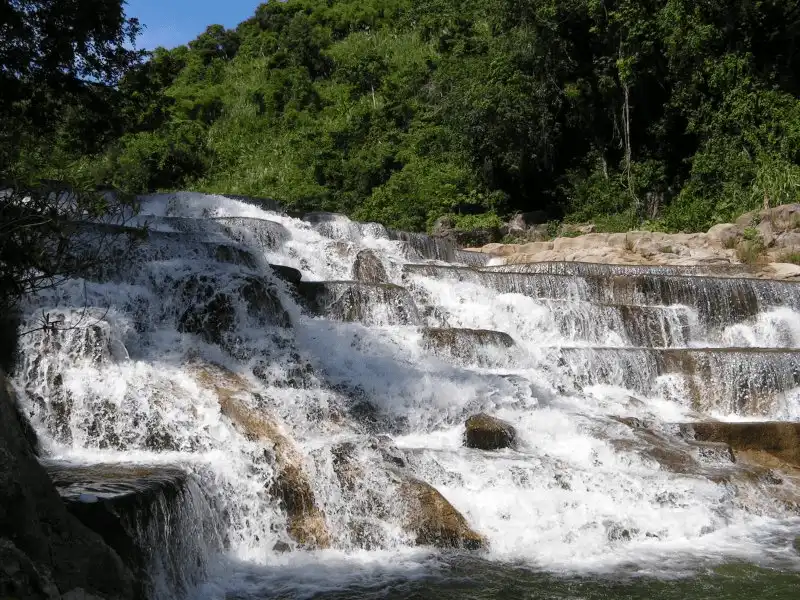 Tạp chí Du lịch Wanderlust Tips Kinh nghiệm du lịch Khánh Hòa