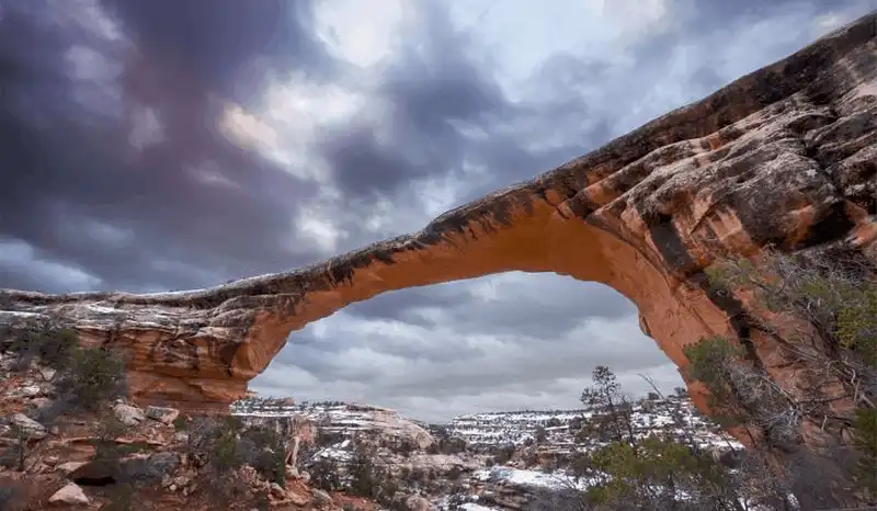 Tạp chí Du lịch Wanderlust Tips Ngắm 6 cây cầu đá tự nhiên cực kì hung vĩ