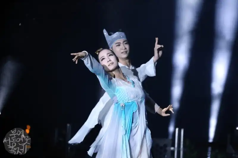 Tạp chí du lịch Wanderlust Tips Tới Hàn Quốc tháng 7 tham dự Lễ hội Hoa Sen Buyeo Seodong