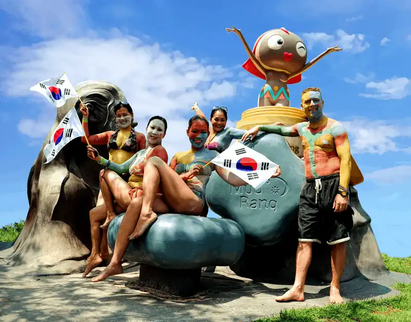 Tạp chí du lịch Wanderlust Tips Tưng bừng lễ hội bùn Boryeong 2018 tại Hàn Quốc