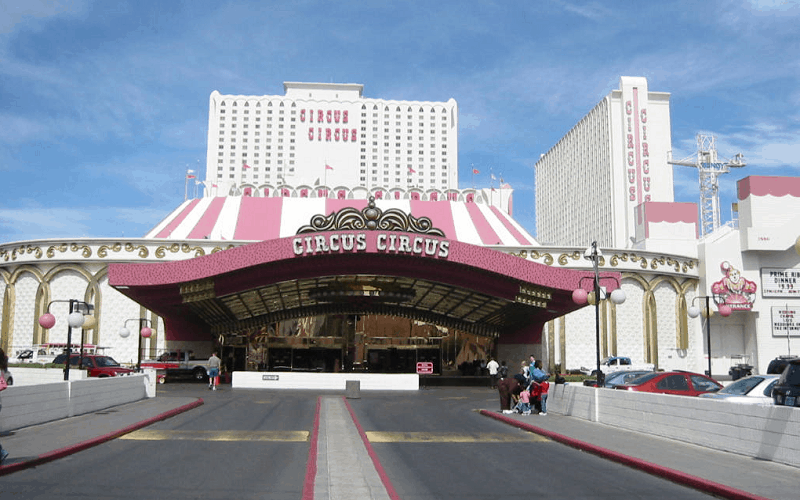 Hai du khách Việt bị đâm chết tại Las Vegas, Mỹ