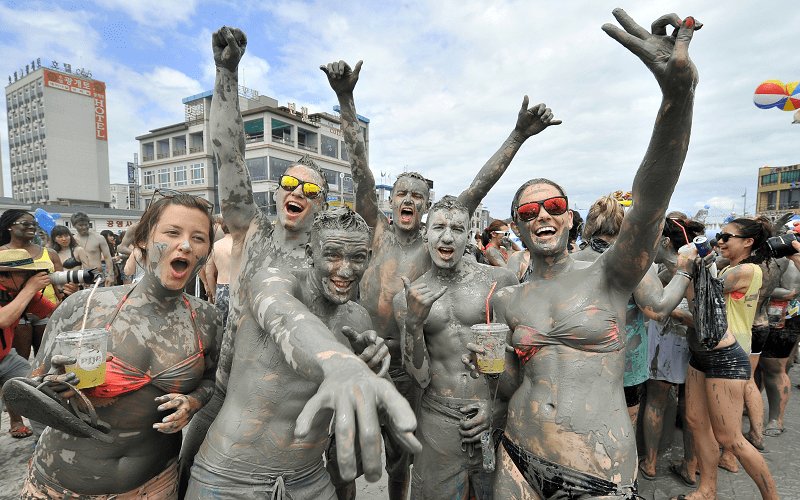 Tưng bừng lễ hội Bùn Boryeong 2018 tại Hàn Quốc