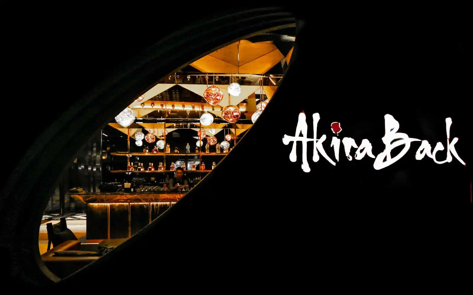 Tạp chí du lịch Wanderlust Tips Không gian nghệ thuật và ẩm thực sáng tạo của nhà hàng Akira Back tại Hà Nội