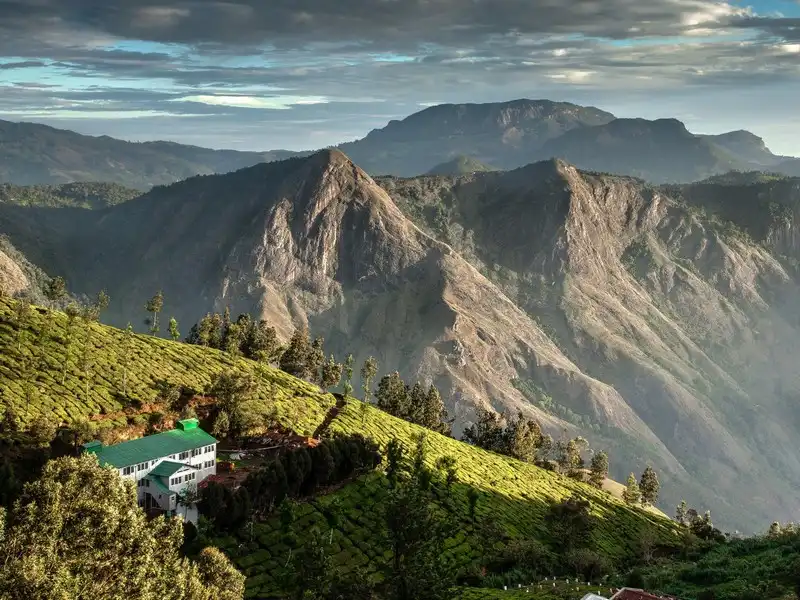 Tạp chí Du lịch Wanderlust Tips 10 điểm đến tốt nhất châu Á 2018 do Lonely Planet bình chọn