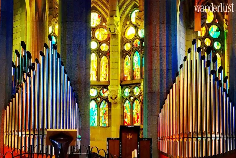 Tạp chí Du lịch Wanderlust Tips Những bí mật của nhà thờ cao nhất Châu Âu La Sagrada Familia