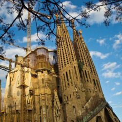 Wanderlust Tips nhung bi mat cua nha tho cao nhat chau au la sagrada familia 04 e1572491210459