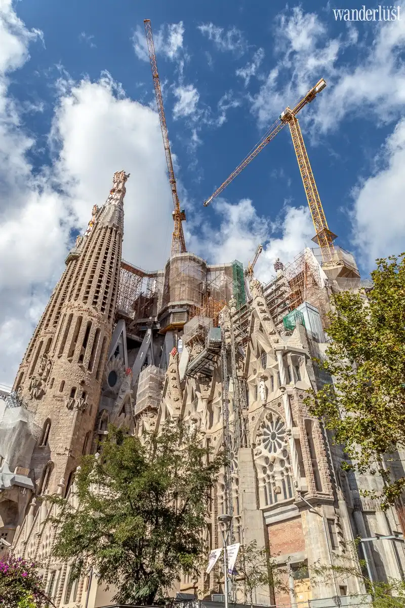 Wanderlust Tips nhung bi mat cua nha tho cao nhat chau au la sagrada familia 09