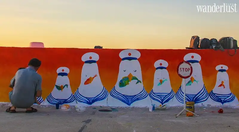Tạp chí Du lịch Wanderlust Tips Phát sốt với con đường bích họa tràn ngập sắc màu ở Lý Sơn