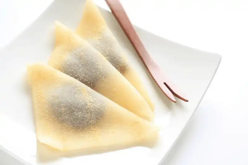 Tạp chí Du lịch Wanderlust Tips Đặc sắc món bánh Yatsuhashi của cố đô Kyoto, Nhật Bản