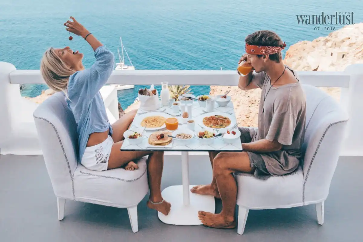 5 cặp đôi travel blogger nổi tiếng truyền cảm hứng cho giới trẻ 6 Tạp chí Du lịch Wanderlust Tips 5 cặp đôi du lịch nổi tiếng truyền cảm hứng cho giới trẻ