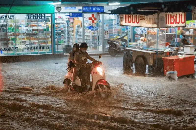 Wanderlust tips 11 meo tham gia giao thong an toan o Thai Lan 8