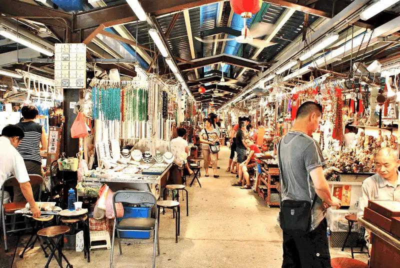 10 chợ đêm mua sắm giá rẻ nổi tiếng của Hong Kong 8 Tạp chí du lịch Wanderlust Tips - 10 chợ đêm mua sắm giá rẻ nổi tiếng của Hong Kong