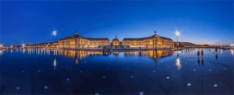 10 địa điểm bạn nhất định phải ghé thăm khi đến Pháp 14 Tạp chí du lịch Wanderlust Tips - 10 địa điểm du khách nhất định phải ghé thăm khi đến Pháp