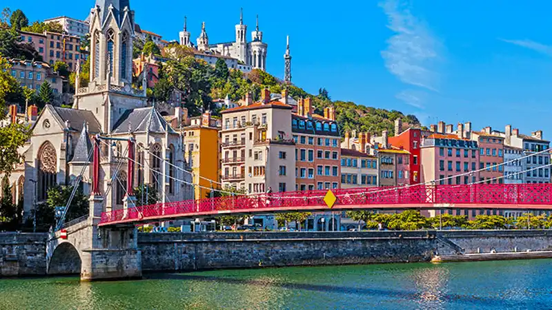 10 địa điểm bạn nhất định phải ghé thăm khi đến Pháp 8 Tạp chí du lịch Wanderlust Tips - 10 địa điểm du khách nhất định phải ghé thăm khi đến Pháp