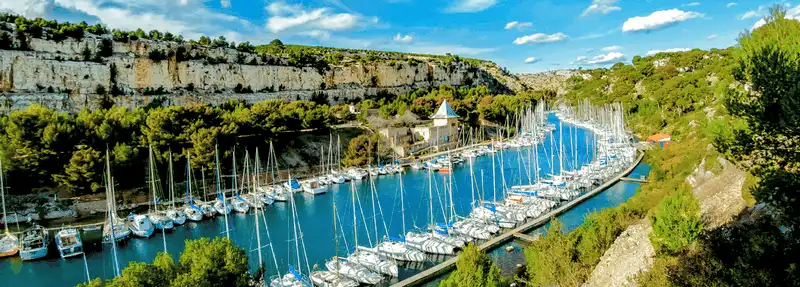 Tạp chí du lịch Wanderlust Tips - 10 địa điểm du khách nhất định phải ghé thăm khi du lịch nước Pháp