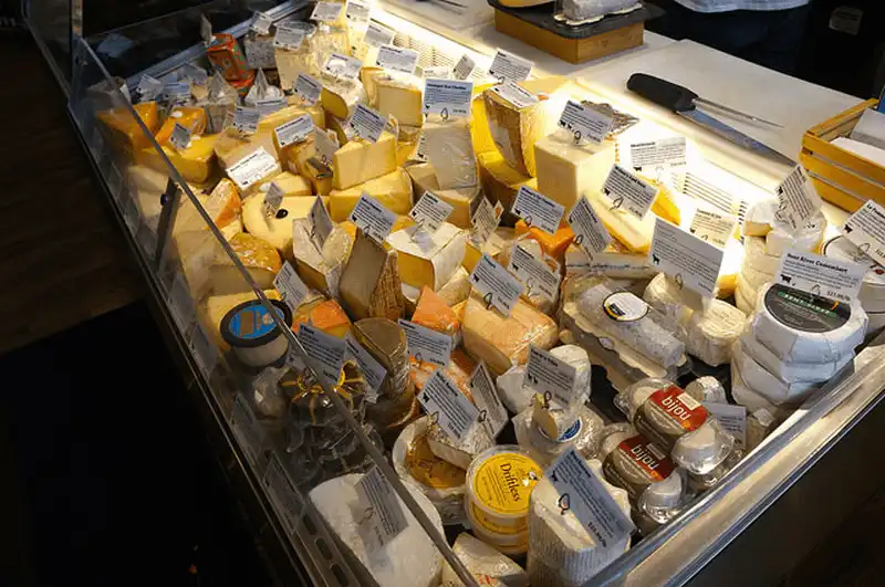  Tạp chí du lịch Wanderlust Tips - 10 nhà hàng mà người yêu phô mai nên ghé đến một lần trong đời