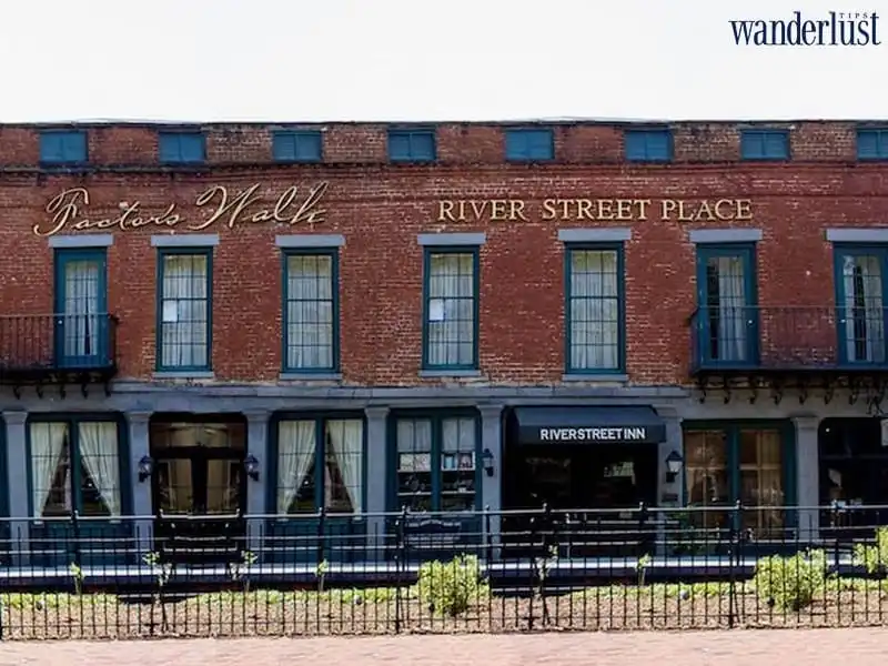 wanderlust tips bat ngo voi top 10 khach san lau doi nhat o my 0